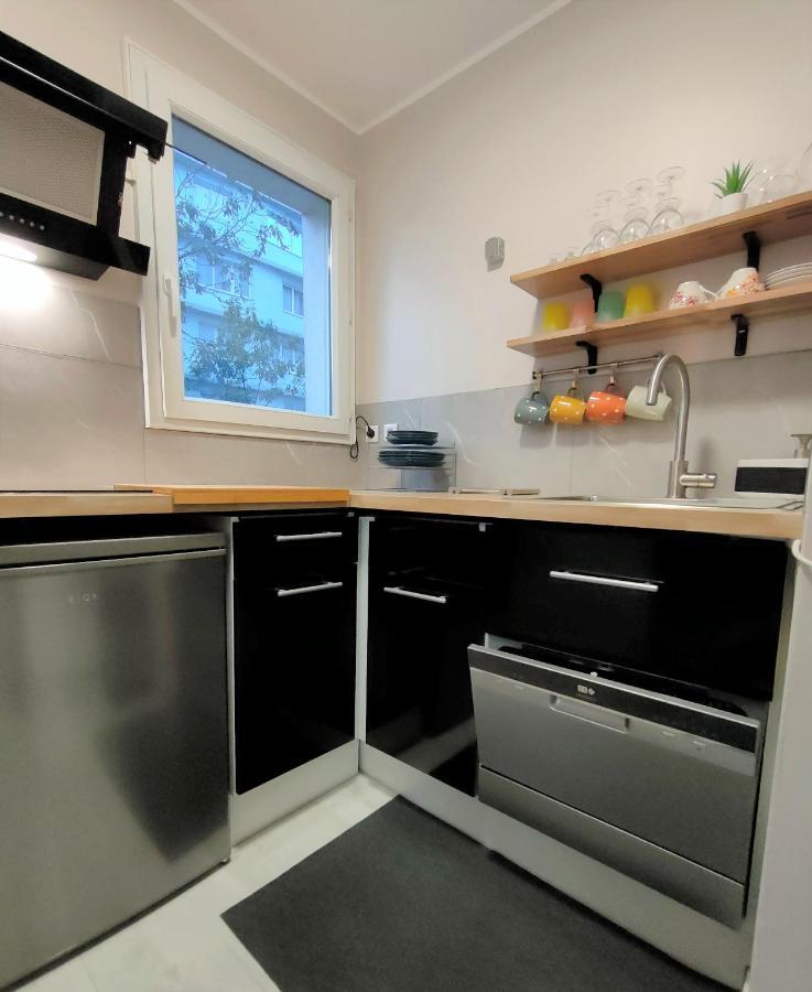 Lovely Flat Nearby Paris Fully Redone With Free Parking On Premises And Balcony กลีชี ภายนอก รูปภาพ